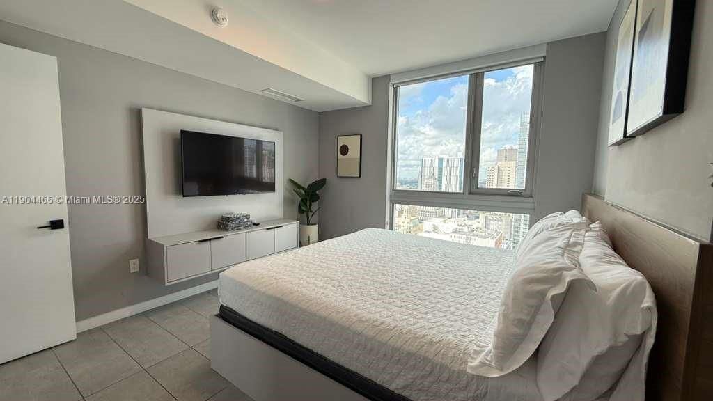 For Sale: $489,000 (1 beds, 1 baths, 515 Square Feet)