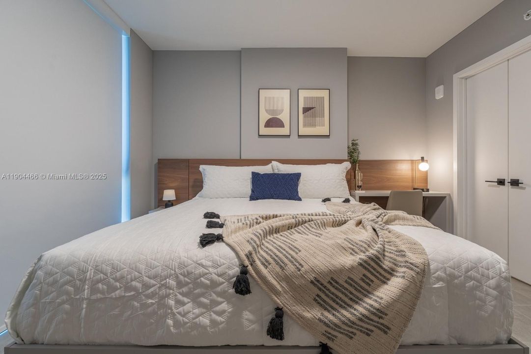 For Sale: $489,000 (1 beds, 1 baths, 515 Square Feet)