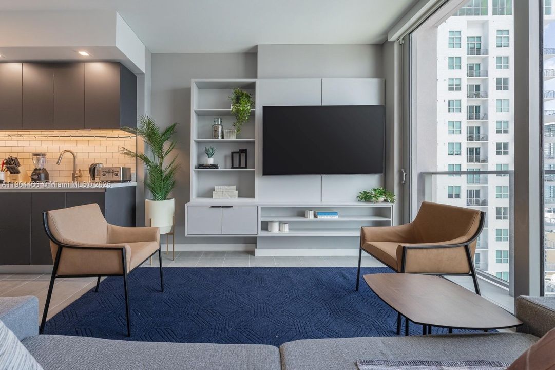 For Sale: $489,000 (1 beds, 1 baths, 515 Square Feet)