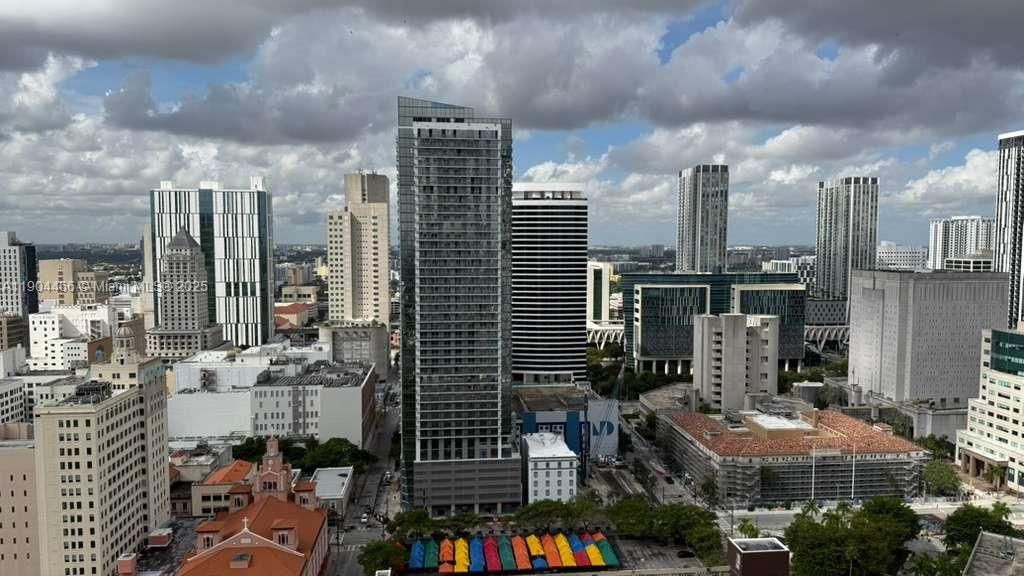 For Sale: $489,000 (1 beds, 1 baths, 515 Square Feet)