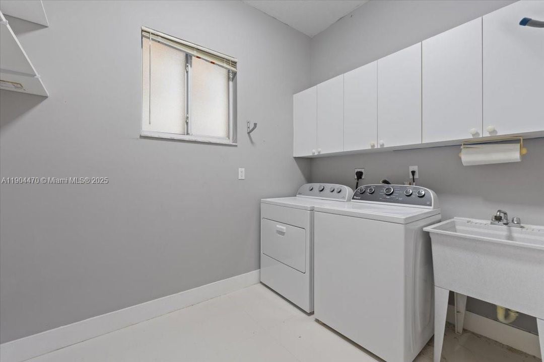 For Rent: $5,000 (4 beds, 3 baths, 2449 Square Feet)