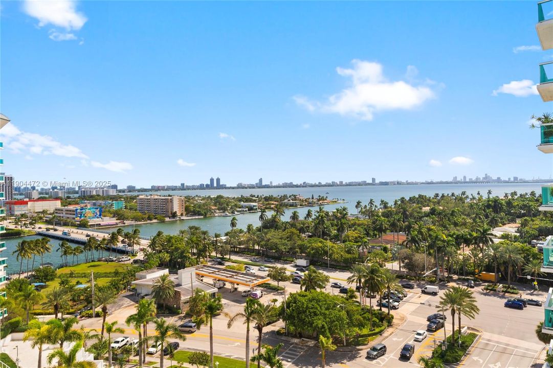 For Sale: $535,000 (2 beds, 2 baths, 1251 Square Feet)