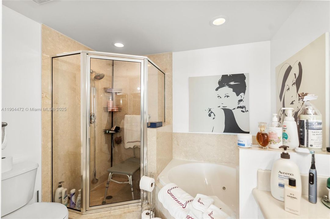 For Sale: $535,000 (2 beds, 2 baths, 1251 Square Feet)