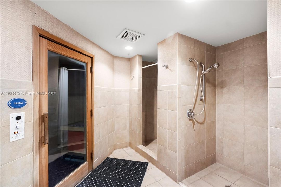 For Sale: $535,000 (2 beds, 2 baths, 1251 Square Feet)