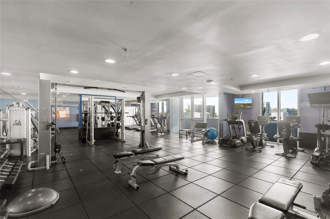 For Sale: $535,000 (2 beds, 2 baths, 1251 Square Feet)