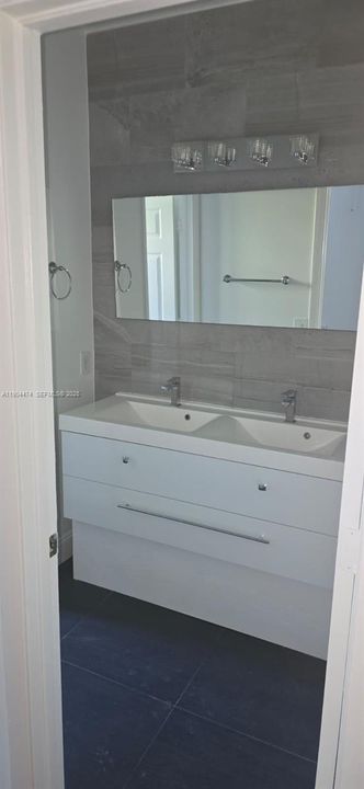 出租: $2,450 (3 贝兹, 2 浴室, 1530 平方英尺)