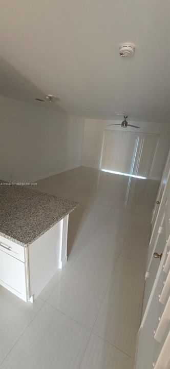 出租: $2,450 (3 贝兹, 2 浴室, 1530 平方英尺)