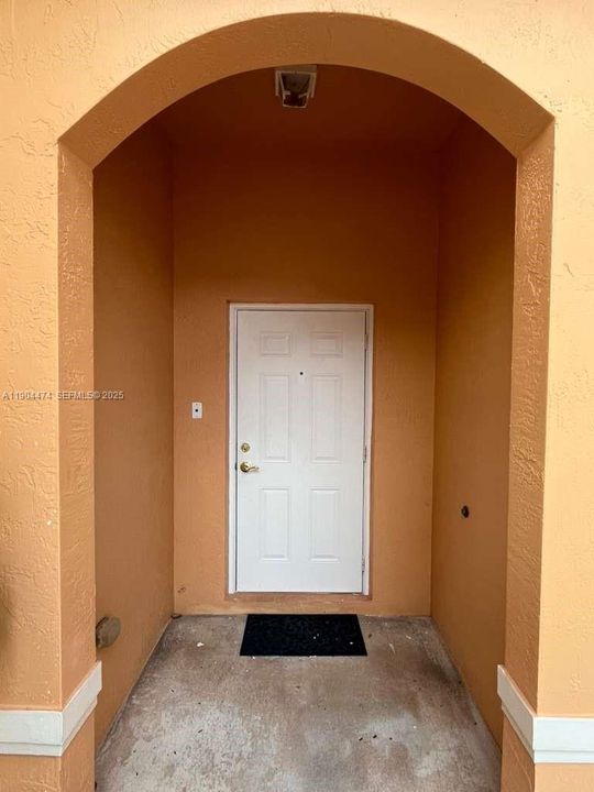 出租: $2,450 (3 贝兹, 2 浴室, 1530 平方英尺)