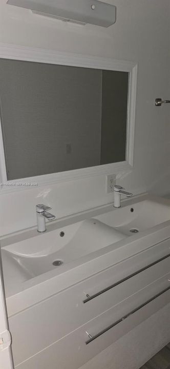 出租: $2,450 (3 贝兹, 2 浴室, 1530 平方英尺)