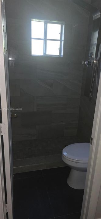 出租: $2,450 (3 贝兹, 2 浴室, 1530 平方英尺)