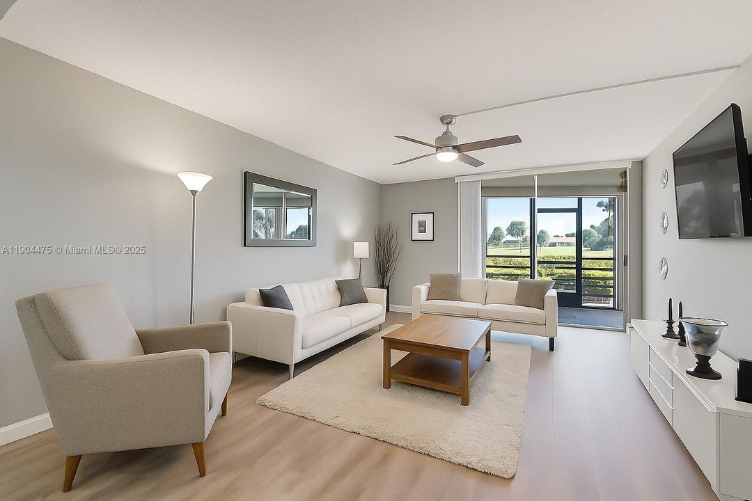 For Sale: $249,000 (2 beds, 2 baths, 1300 Square Feet)