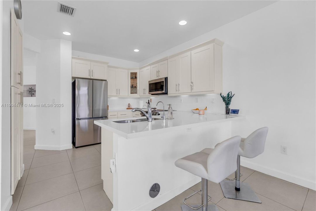 Recently Sold: $839,000 (4 beds, 3 baths, 2156 Square Feet)