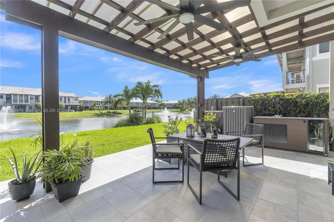 Recently Sold: $839,000 (4 beds, 3 baths, 2156 Square Feet)