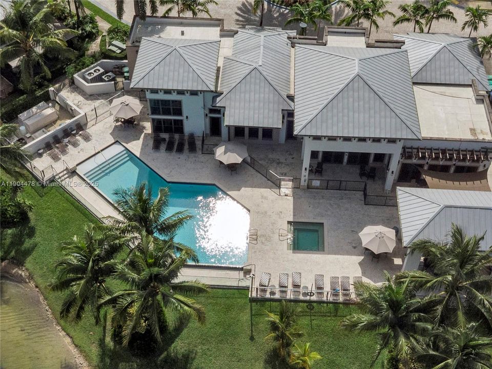 Recently Sold: $839,000 (4 beds, 3 baths, 2156 Square Feet)