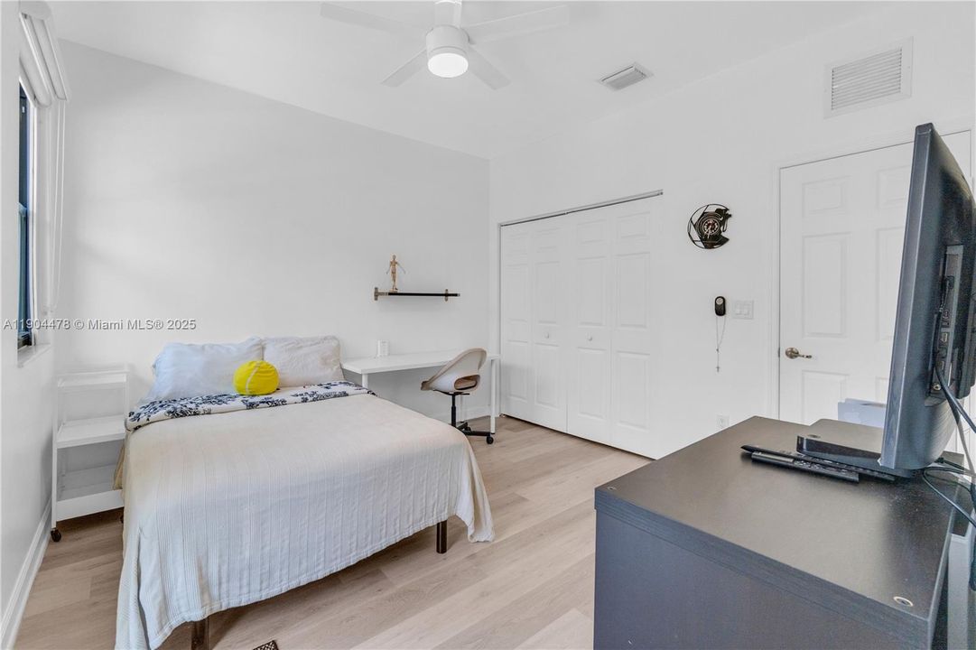 Recently Sold: $839,000 (4 beds, 3 baths, 2156 Square Feet)