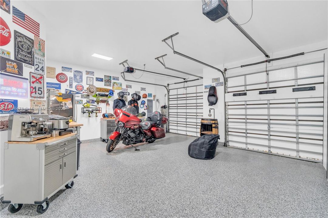 Recently Sold: $839,000 (4 beds, 3 baths, 2156 Square Feet)