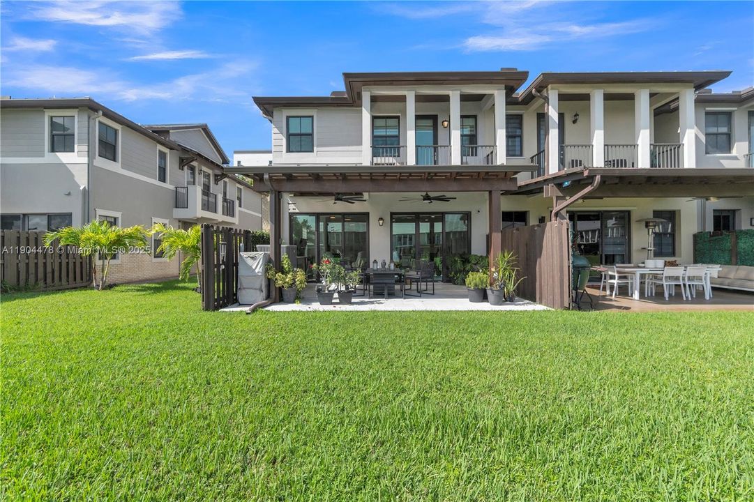 Recently Sold: $839,000 (4 beds, 3 baths, 2156 Square Feet)