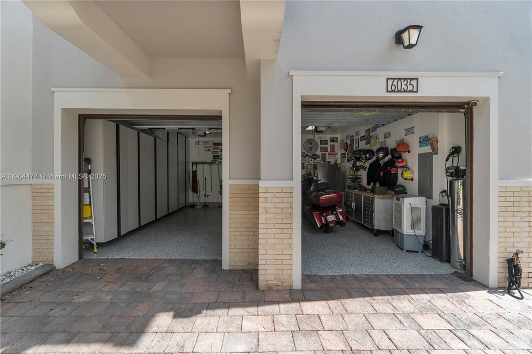 Recently Sold: $839,000 (4 beds, 3 baths, 2156 Square Feet)