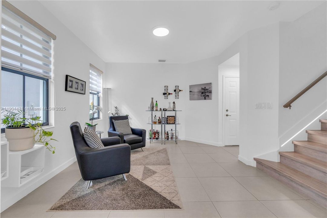 Recently Sold: $839,000 (4 beds, 3 baths, 2156 Square Feet)