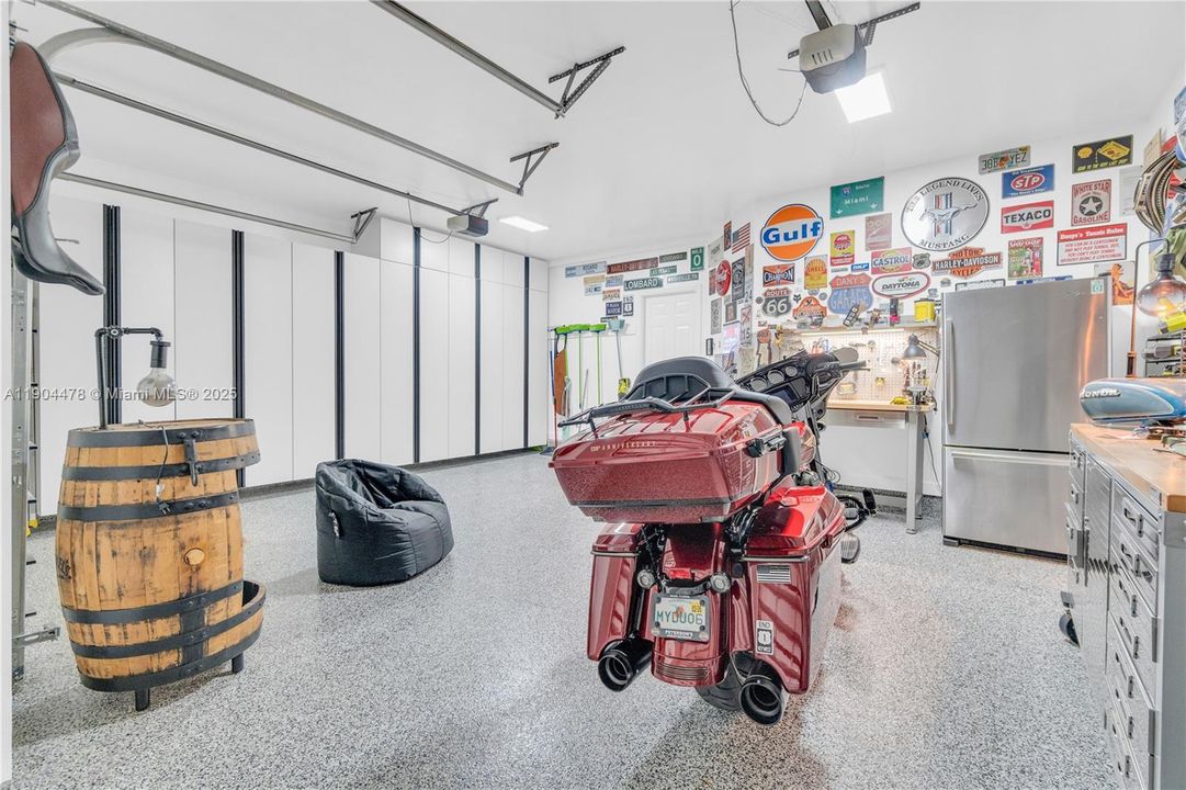 Recently Sold: $839,000 (4 beds, 3 baths, 2156 Square Feet)