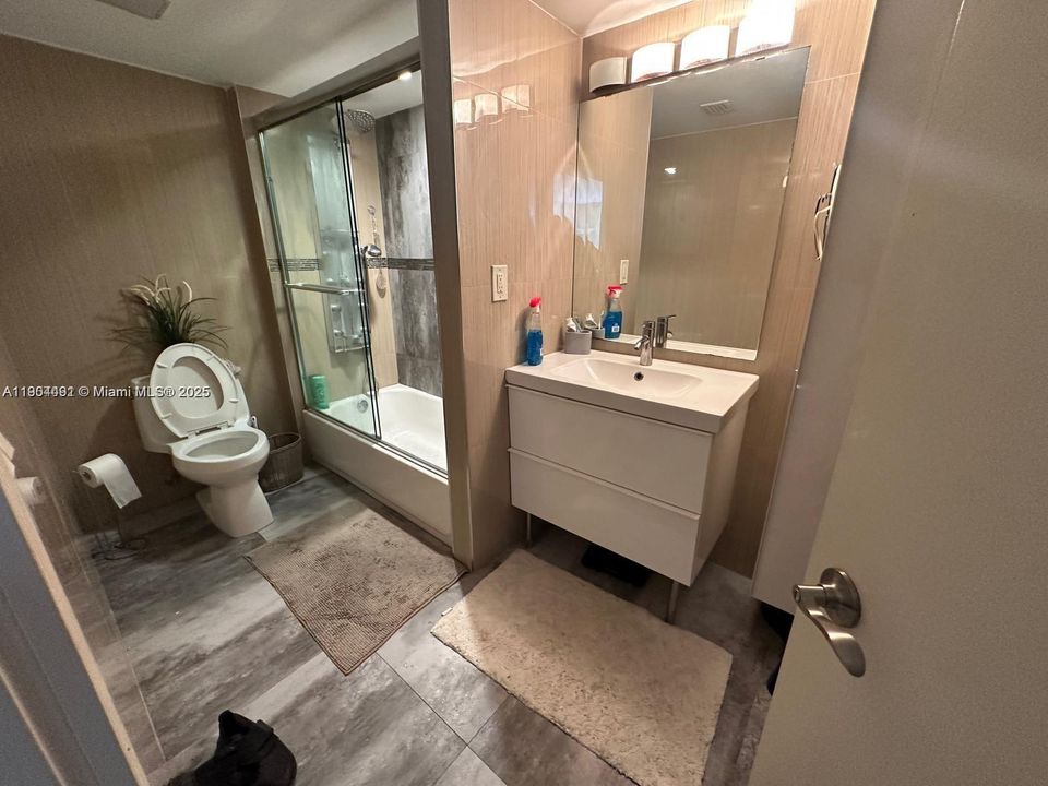 For Sale: $450,000 (2 beds, 2 baths, 1507 Square Feet)