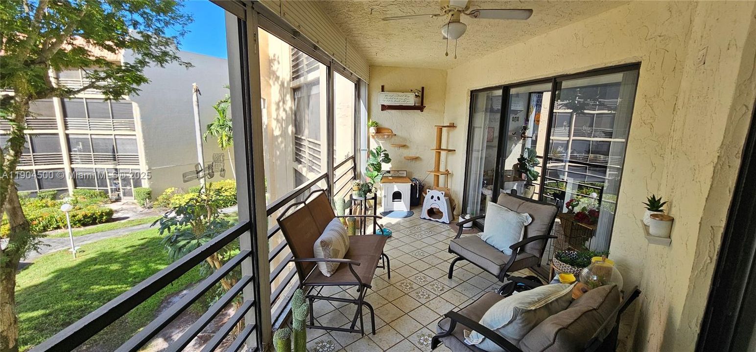 For Sale: $205,000 (2 beds, 2 baths, 1120 Square Feet)