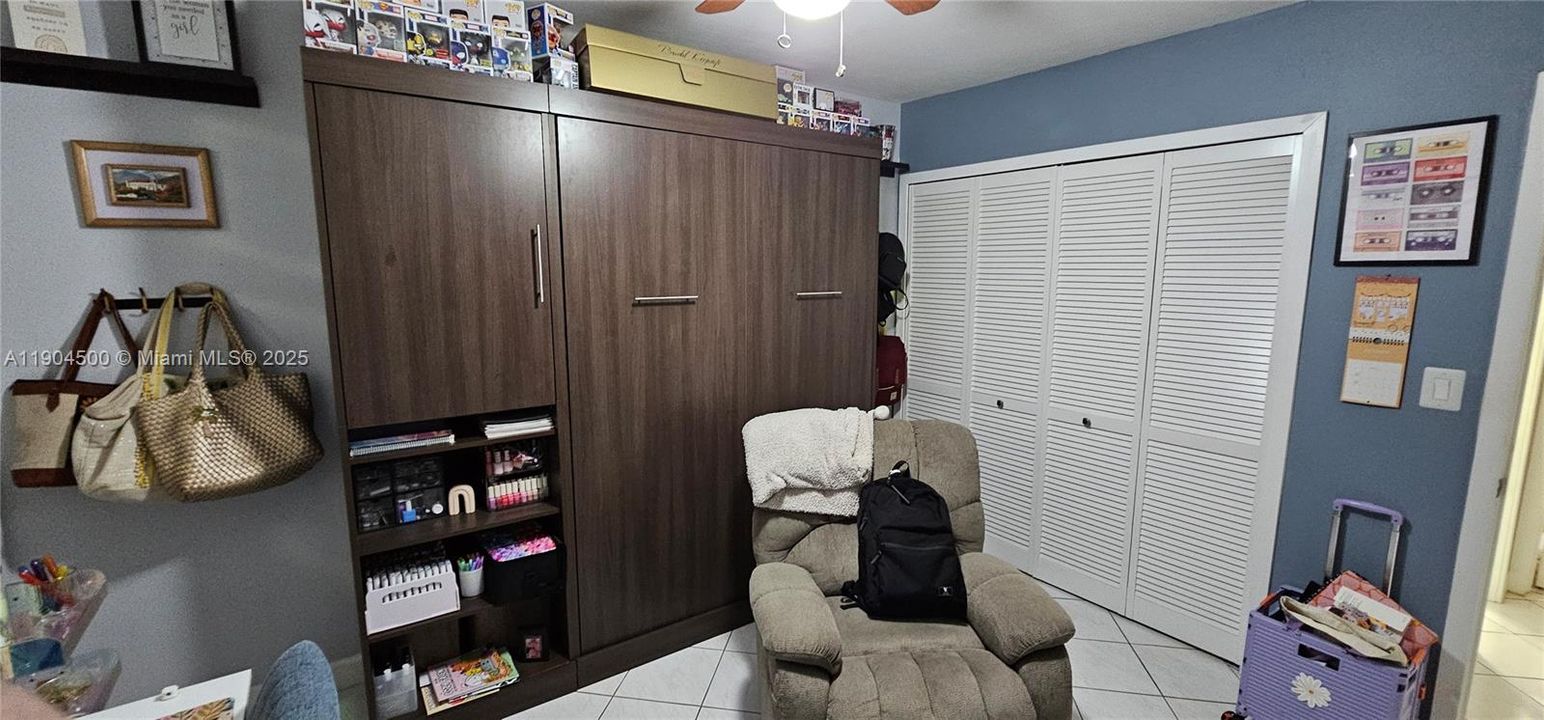 For Sale: $205,000 (2 beds, 2 baths, 1120 Square Feet)