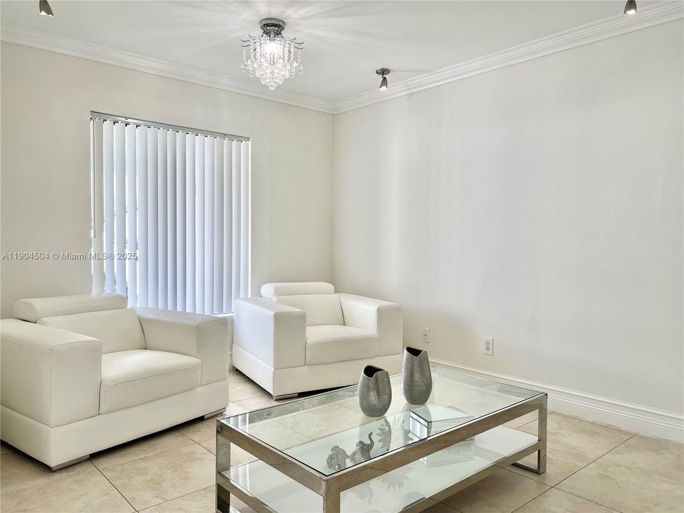 待售: $985,000 (4 贝兹, 2 浴室, 1993 平方英尺)