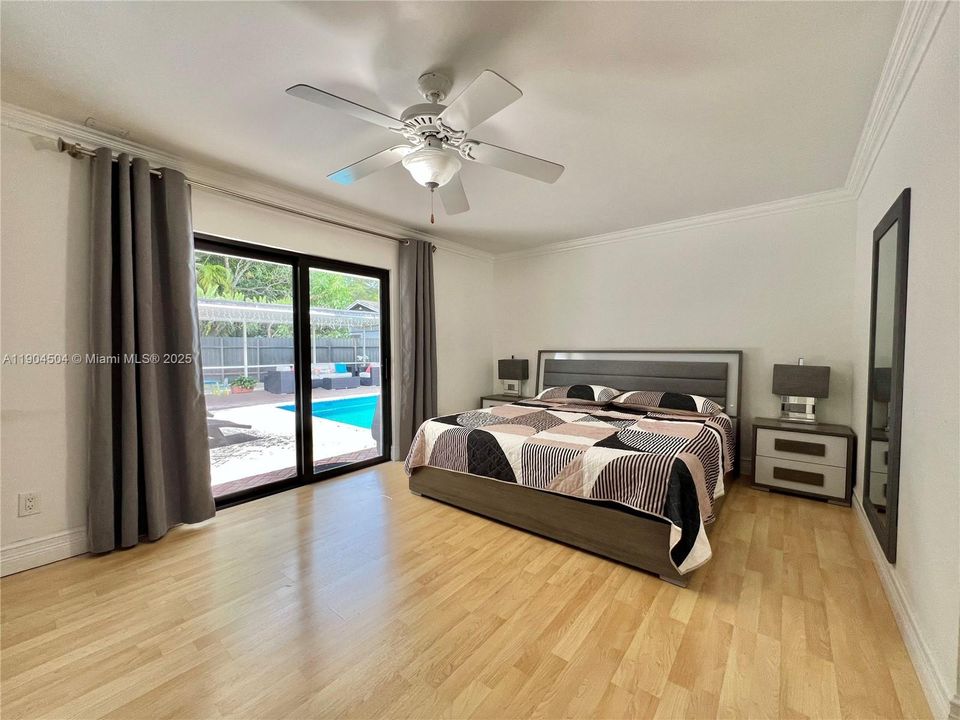 待售: $985,000 (4 贝兹, 2 浴室, 1993 平方英尺)