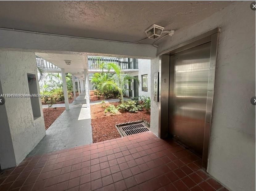 Recently Rented: $1,495 (1 beds, 1 baths, 775 Square Feet)