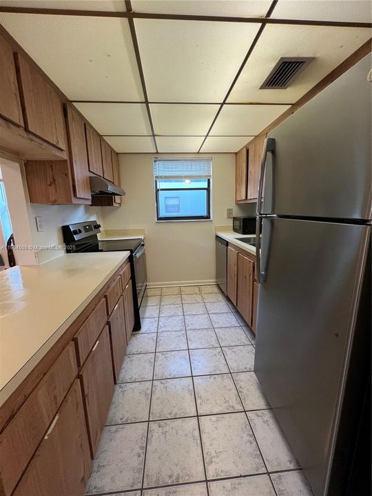Recently Rented: $1,495 (1 beds, 1 baths, 775 Square Feet)