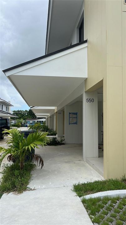 For Rent: $2,500 (3 beds, 2 baths, 1516 Square Feet)