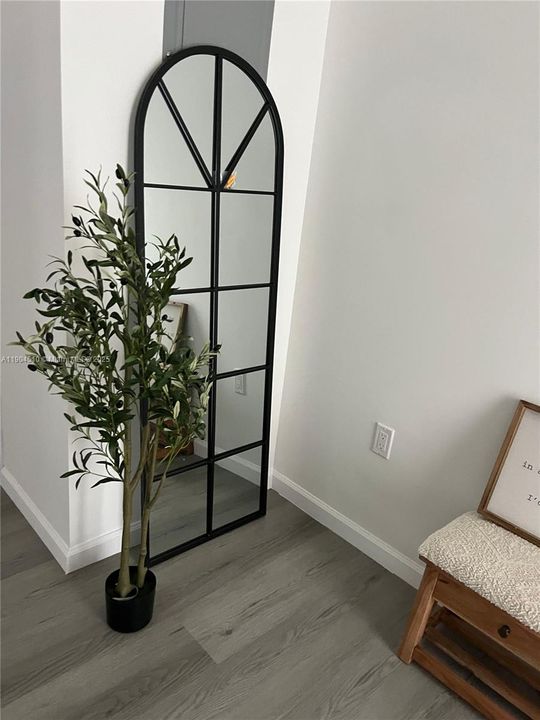 For Rent: $2,500 (3 beds, 2 baths, 1516 Square Feet)