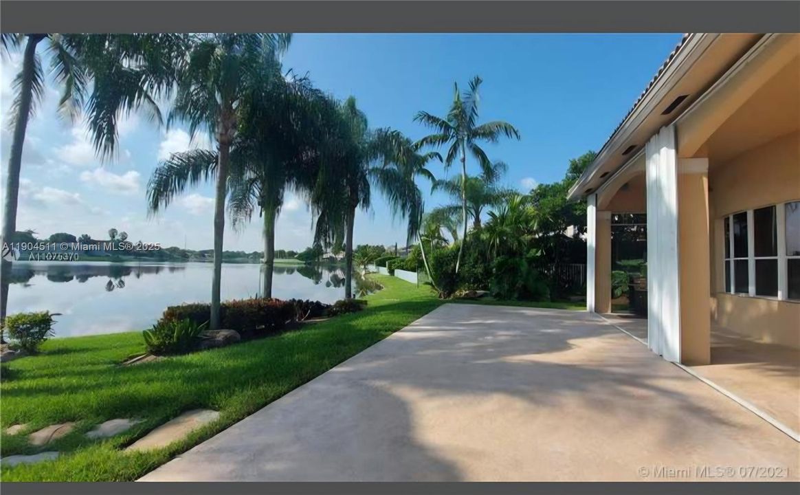 For Rent: $4,500 (4 beds, 3 baths, 2414 Square Feet)