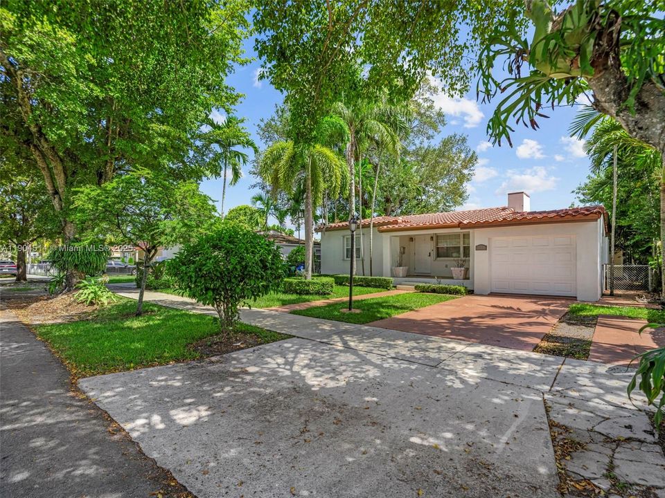 Недавно арендовано: $3,999 (3 спален, 2 ванн, 1683 Квадратных фут)