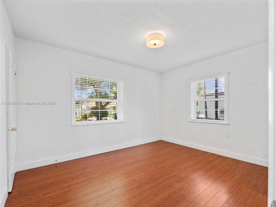 Недавно арендовано: $3,999 (3 спален, 2 ванн, 1683 Квадратных фут)