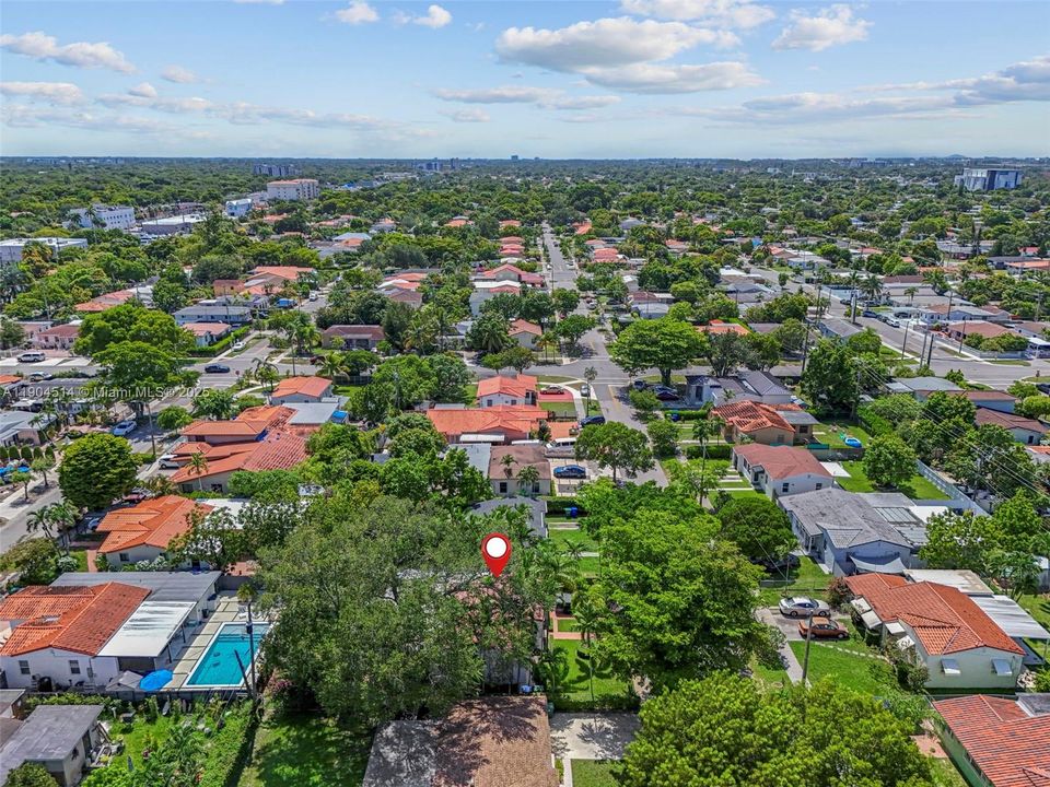 Недавно арендовано: $3,999 (3 спален, 2 ванн, 1683 Квадратных фут)