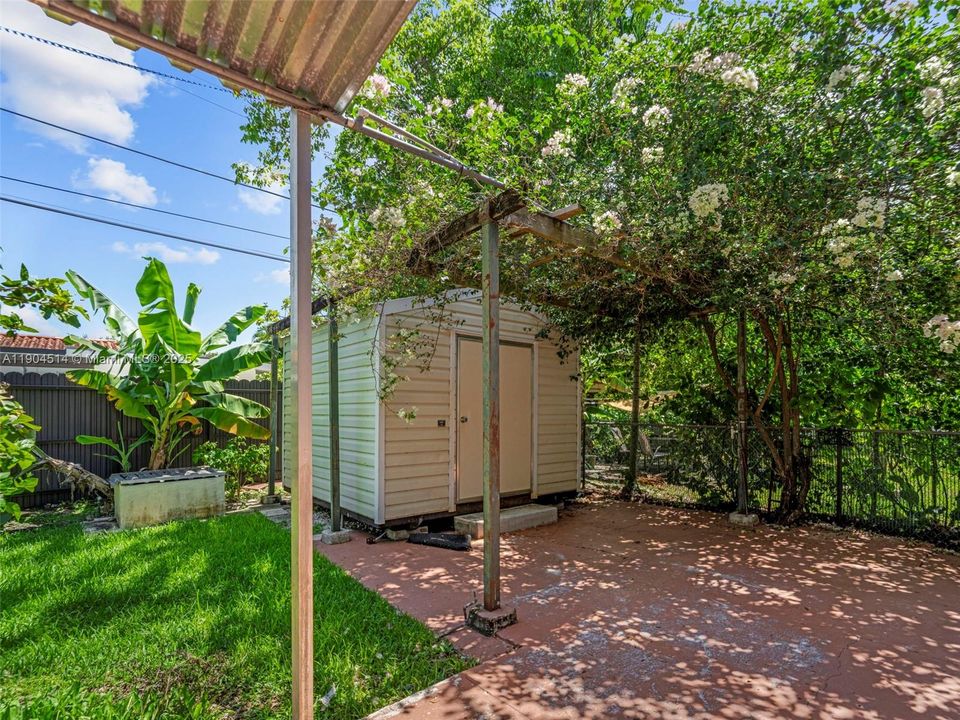 Недавно арендовано: $3,999 (3 спален, 2 ванн, 1683 Квадратных фут)