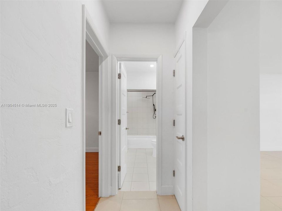 Недавно арендовано: $3,999 (3 спален, 2 ванн, 1683 Квадратных фут)