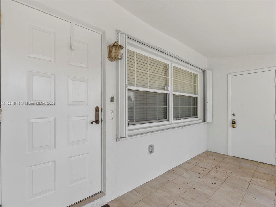 Недавно арендовано: $3,999 (3 спален, 2 ванн, 1683 Квадратных фут)