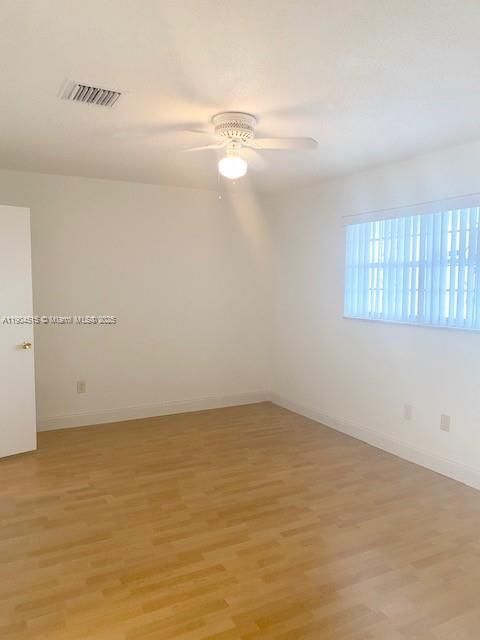 Active With Contract: $1,595 (1 beds, 1 baths, 720 Square Feet)