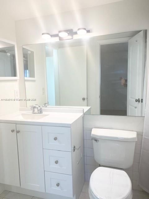 Active With Contract: $1,595 (1 beds, 1 baths, 720 Square Feet)