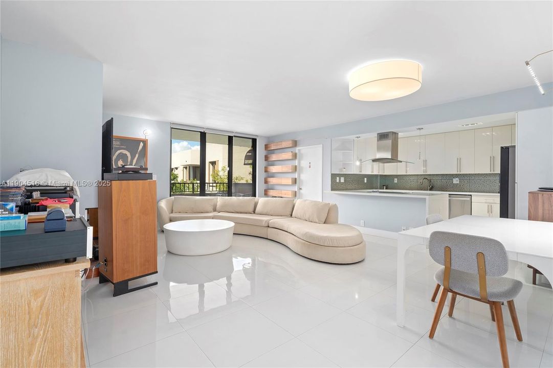 待售: $1,295,000 (3 贝兹, 2 浴室, 1600 平方英尺)