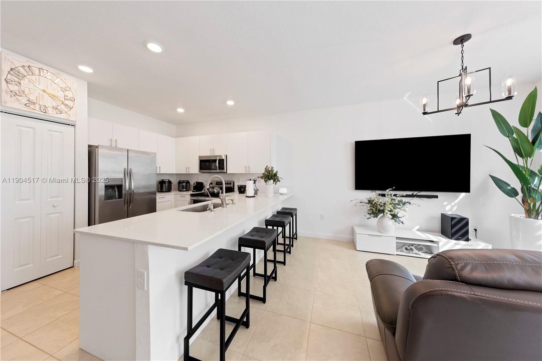 For Sale: $424,990 (3 beds, 2 baths, 1393 Square Feet)