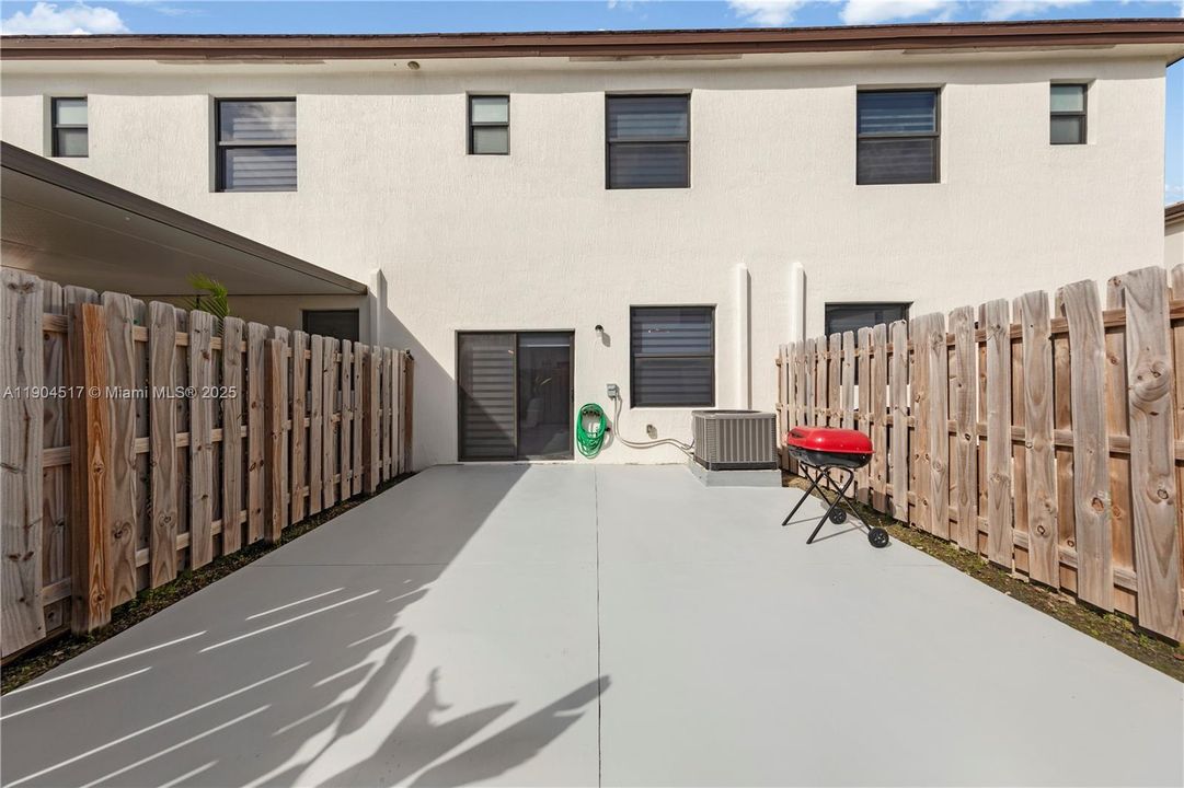 For Sale: $424,990 (3 beds, 2 baths, 1393 Square Feet)