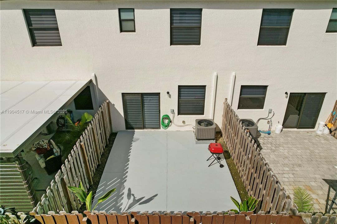 For Sale: $424,990 (3 beds, 2 baths, 1393 Square Feet)