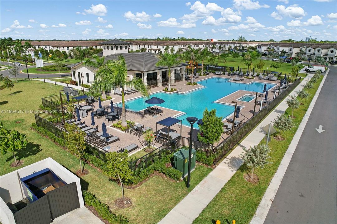 For Sale: $424,990 (3 beds, 2 baths, 1393 Square Feet)