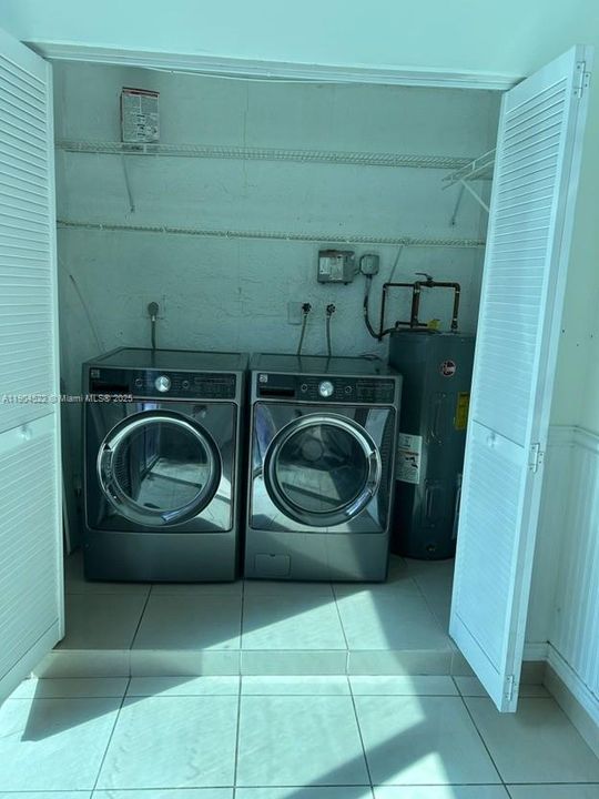 For Rent: $2,500 (3 beds, 2 baths, 1670 Square Feet)