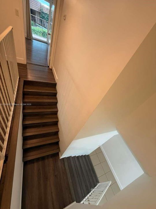 For Rent: $2,500 (3 beds, 2 baths, 1670 Square Feet)