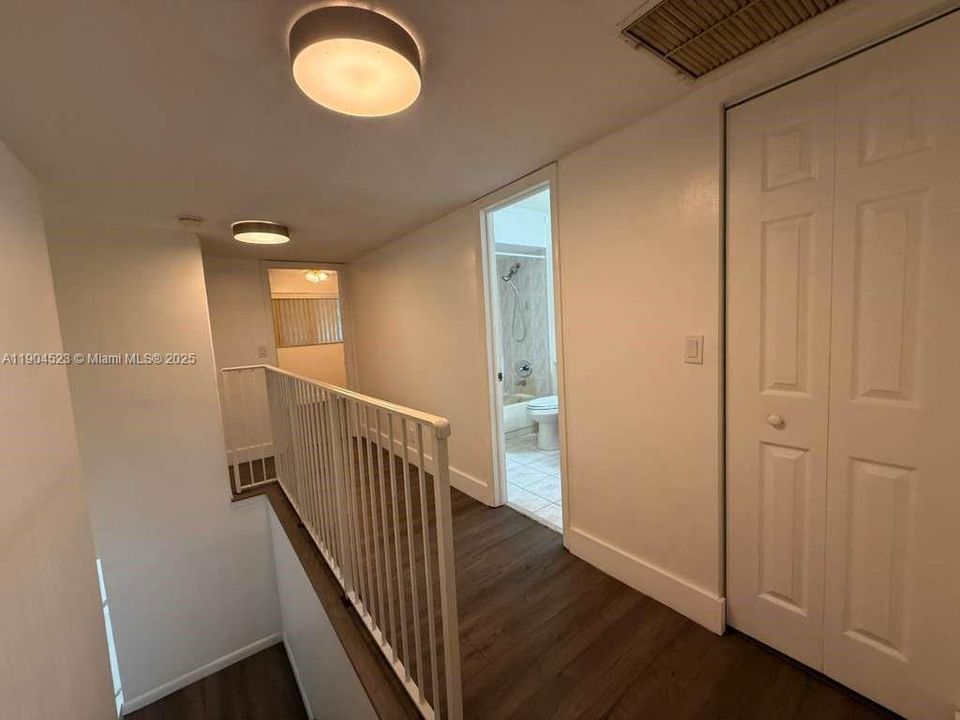 For Sale: $315,000 (3 beds, 2 baths, 1670 Square Feet)